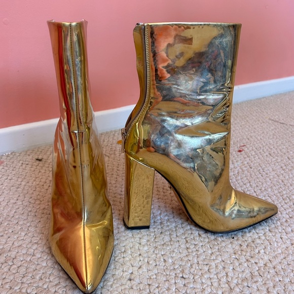 ***SOLD OUT*** RAYE x REVOLVE Riley Bootie - Picture 1 of 8